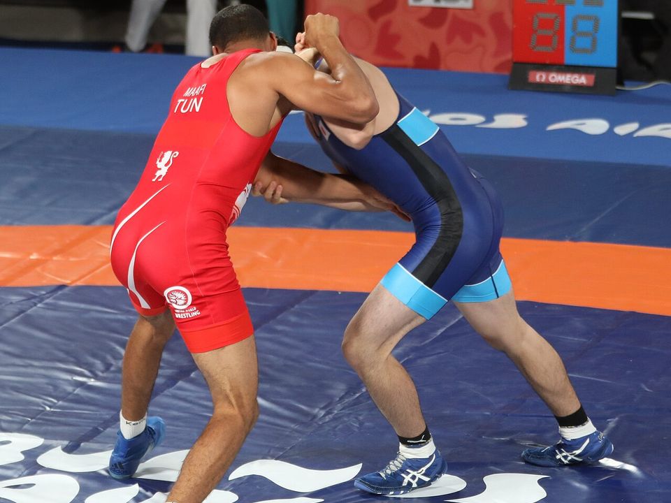 Clinch Grinder in action